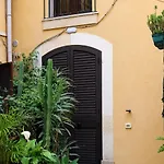 La Corte Di Iris