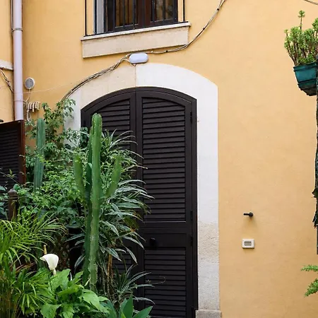 La Corte Di Iris